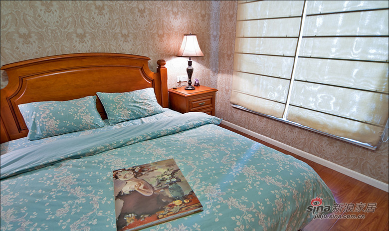 美式 三居 卧室图片来自装修微日记在【高清】122平美式乡村温馨3居室86的分享