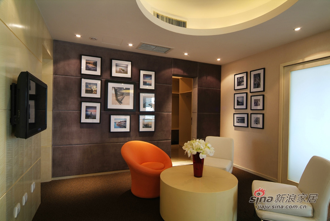 简约 loft 客厅图片来自用户2739081033在116平咖啡色时尚优雅空间63的分享