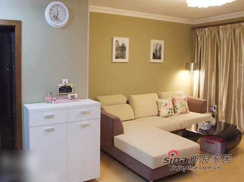 简约 一居 客厅图片来自用户2737759857在小资女装100平美宅 现代简约奢华享受(70的分享