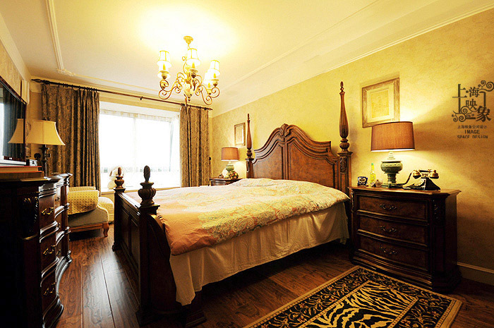 美式 复式 卧室图片来自上海映象设计-无锡站在【高清】半包30万打造320平美式混搭空中墅语51的分享