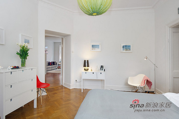 欧式 二居 客厅图片来自用户2557013183在77平米的灵动色彩 北欧艺术气息公寓12的分享