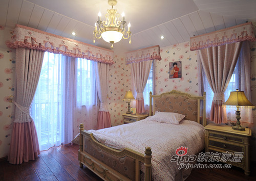 美式 别墅 卧室图片来自用户1907685403在美式休闲风格大别墅13的分享