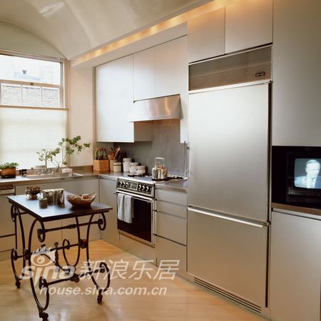 简约 三居 厨房图片来自用户2557979841在黑白简约酷感家装99的分享