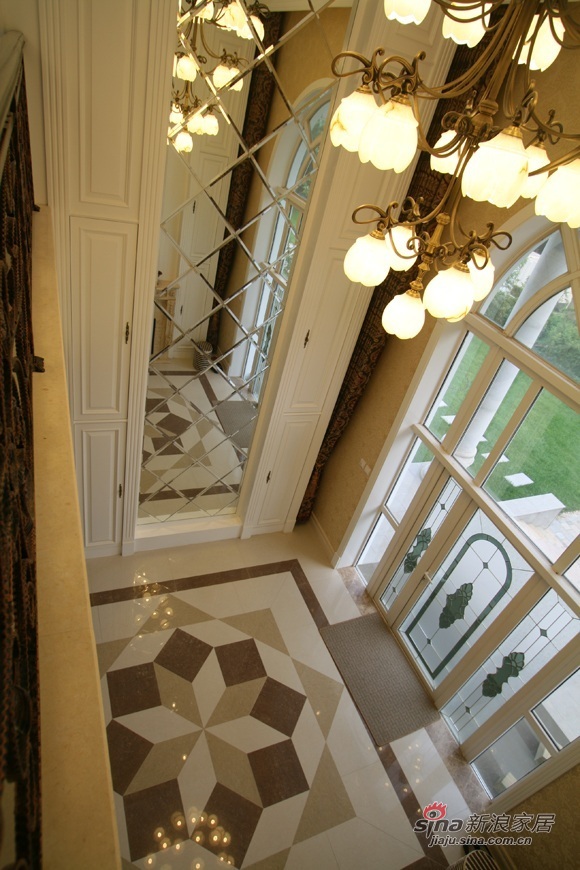 欧式 别墅 客厅图片来自用户2772856065在碧水庄园A2户型—贵族的享受57的分享