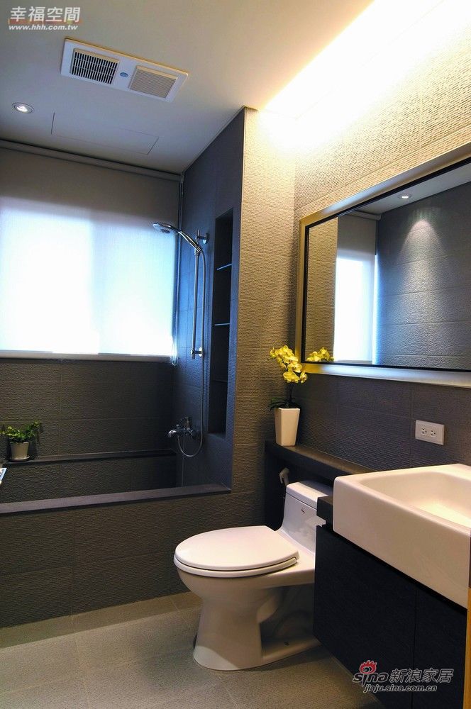 现代 公寓 卫生间图片来自幸福空间在138平三代同堂的现代简约60的分享