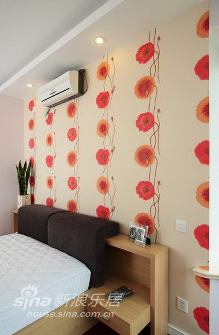 简约 二居 卧室图片来自用户2738093703在打造110平米简约的夏日时尚空间 温馨而浪漫36的分享