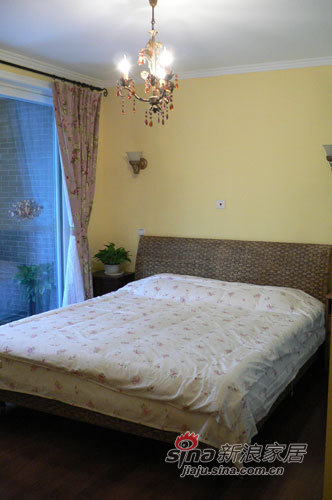欧式 二居 卧室图片来自用户2746948411在120平欧式三居体验乡村田园24的分享