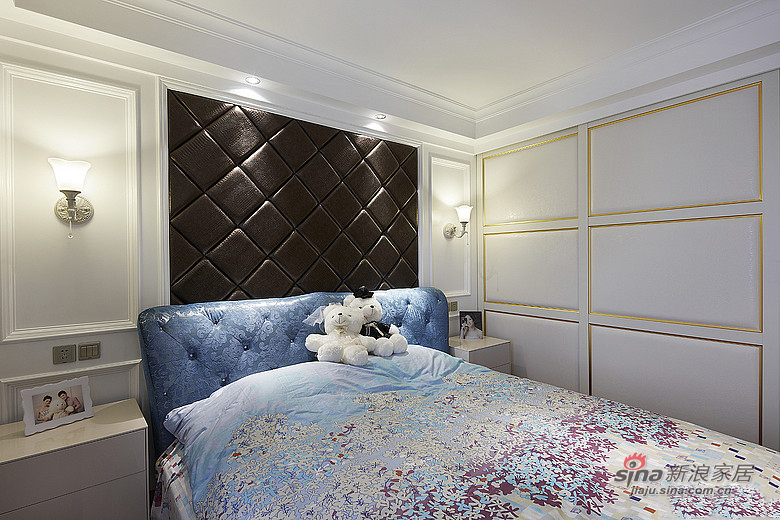 简约 三居 卧室图片来自用户2738813661在【青岛实创装饰】打造超空间感新婚房11的分享