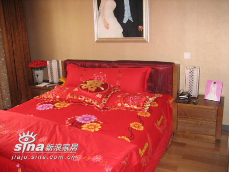 简约 一居 卧室图片来自用户2737786973在荣麟世佳槟榔家具86的分享