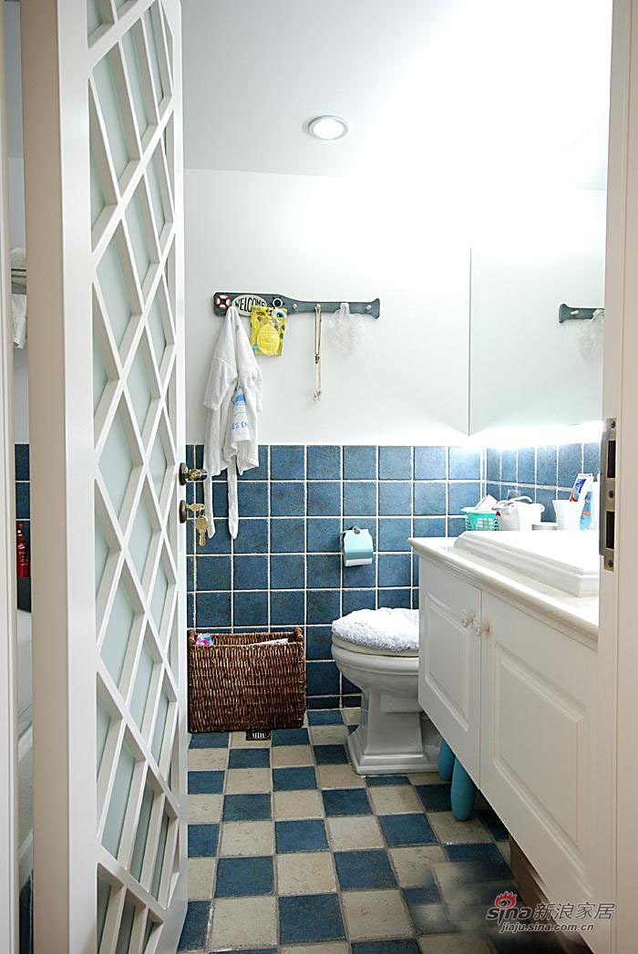 现代 三居 卫生间图片来自xiaowu_15在浅色调的幻海幽蓝空间69的分享