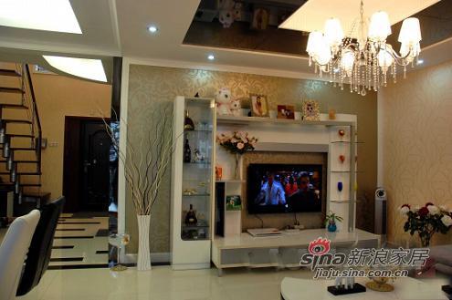 现代 复式 客厅图片来自xiaowu_15在青春时尚小复式86平67的分享