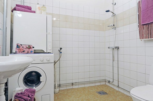 简约 一居 卫生间图片来自用户2737759857在4万铸造现代个性单身公寓83的分享