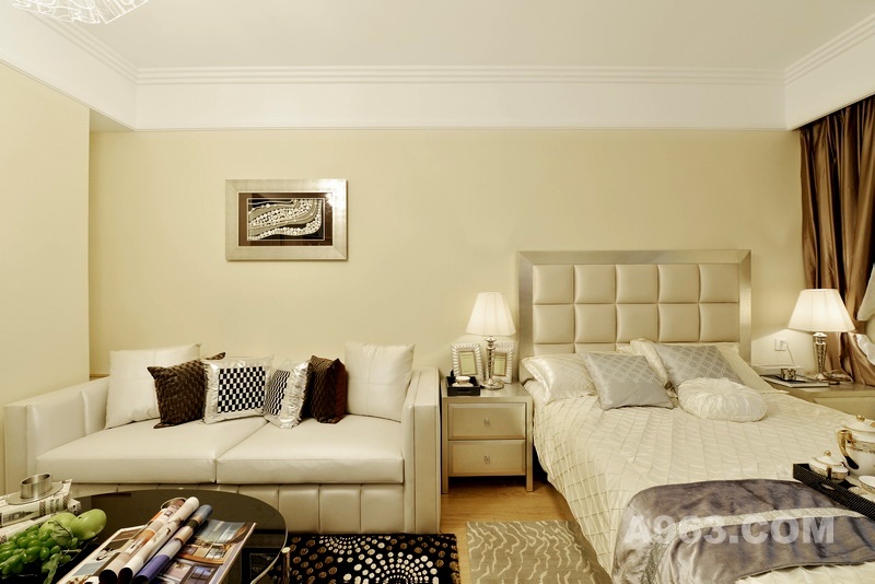 现代 一居 客厅 公主房图片来自装修微日记在【高清】单身贵族32平精致时尚公寓93的分享