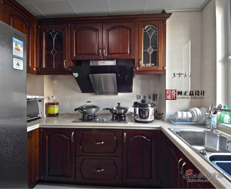 欧式 四居 厨房图片来自用户2757317061在【高清】四室两厅跃层公寓雅致华丽欧式实景54的分享