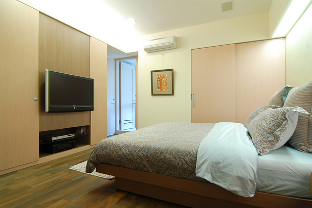 欧式 三居 卧室图片来自用户2757317061在150平简欧风格舒适温暖 居家首选38的分享
