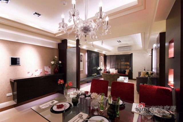 欧式 四居 餐厅图片来自幸福空间在148平米新式古典风骚红装91的分享