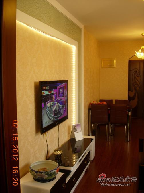 中式 二居 客厅图片来自用户1907661335在翠城  温馨婚房47的分享