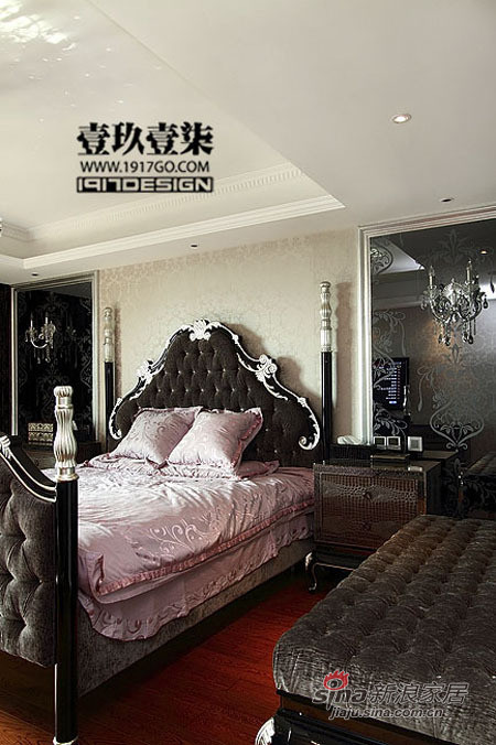 欧式 三居 卧室图片来自用户2772856065在228平弥漫奢华本质美宅170的分享