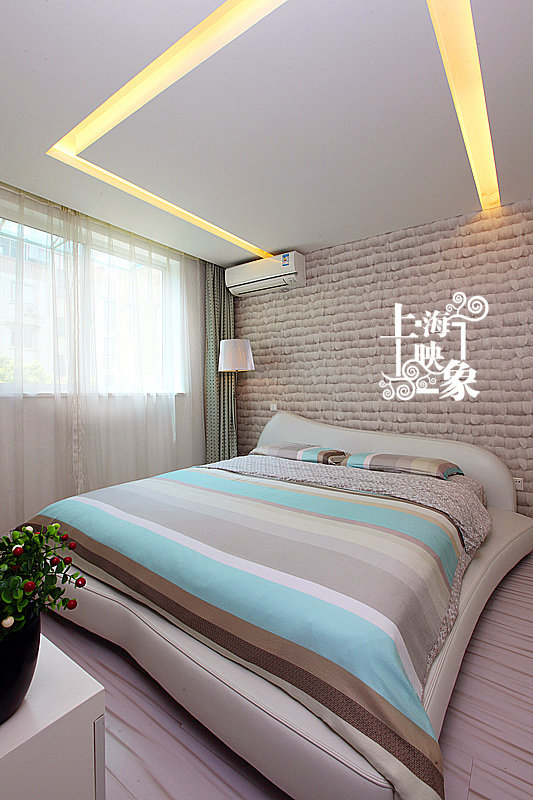 简约 一居 卧室图片来自上海映象设计-无锡站在【高清】半包5万打造68平一居蚂蚁之家80的分享