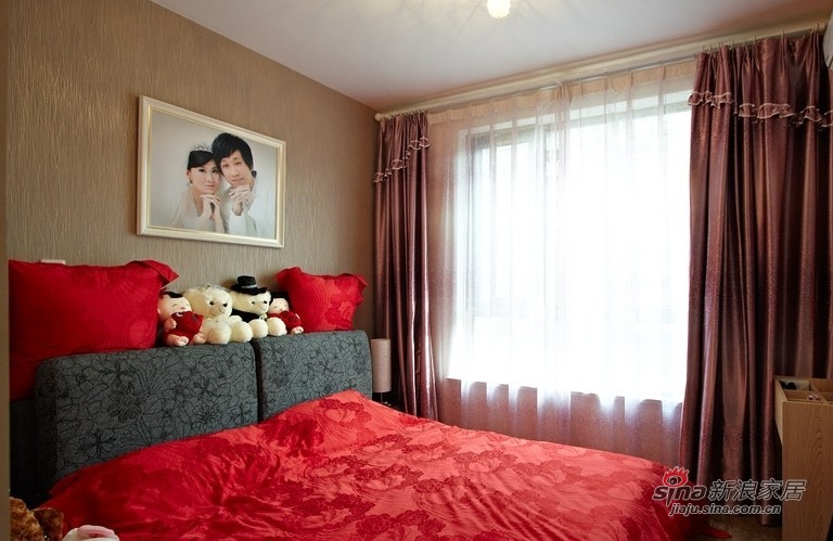 简约 二居 卧室图片来自用户2557979841在俊男靓女装修实用64平两居婚房85的分享