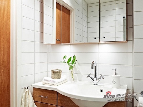 简约 公寓 卫生间图片来自用户2737782783在75平米的清新气质公寓30的分享