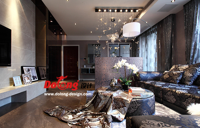 客厅图片来自DoLong董龙设计在119平 奢华主张 现代奢华的分享