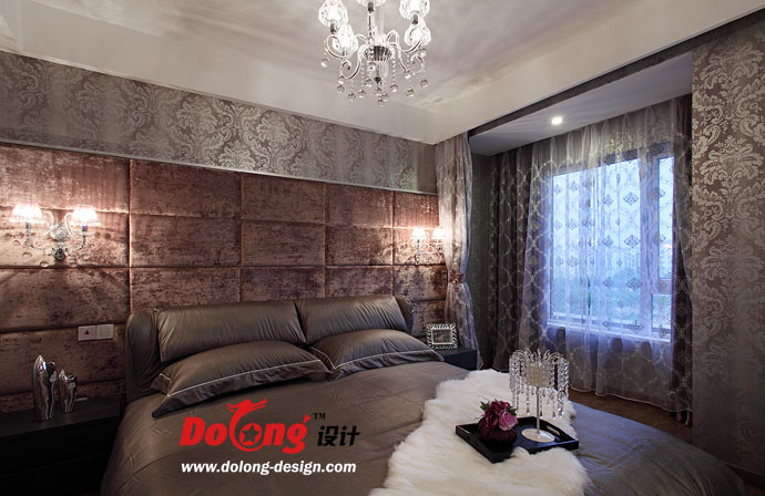 卧室图片来自DoLong董龙设计在幻•境  88平 现代奢华的分享