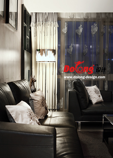 客厅图片来自DoLong董龙设计在酷尚幻境 133平 现代奢华的分享