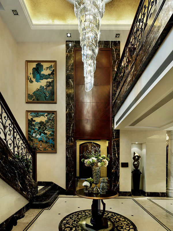 别墅 美式 豪华 楼梯图片来自朗润装饰工程有限公司在将尊贵奢华发挥到极致的美式别墅的分享