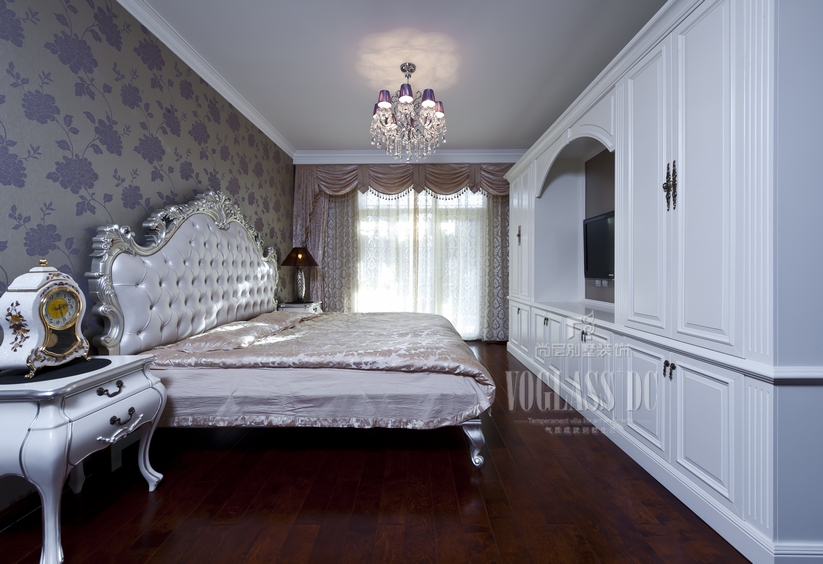 别墅 收纳 欧式 新古典 尚层 卧室图片来自尚层别墅装修在尚层莱蒙湖别墅新古典风格案例的分享
