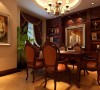 设计理念：餐厅独立空间，位置舒适，整面墙做餐边柜，餐厅以舒适实用为主。