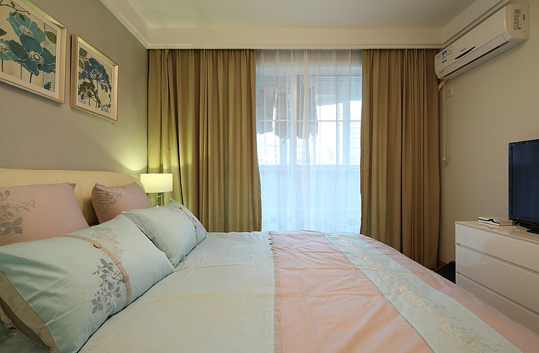 卧室图片来自家装大管家在幸福玛奇朵 112平美式现代混搭居的分享