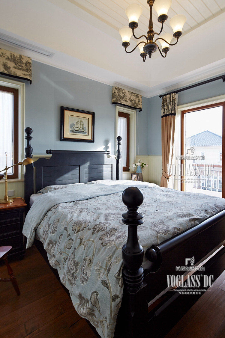 卧室图片来自别墅装修风格在珠江壹仟栋别墅装修设计案例的分享
