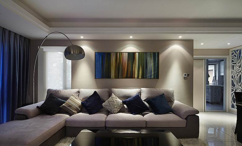 客厅图片来自家装大管家在150平现代混搭3居 品味享受生活的分享