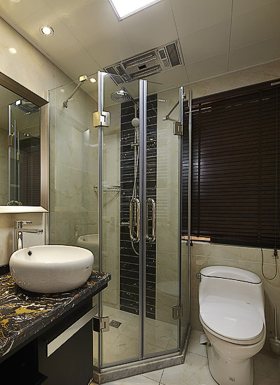 卫生间图片来自家装大管家在150平现代混搭3居 品味享受生活的分享