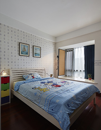 卧室图片来自家装大管家在150平现代混搭3居 品味享受生活的分享