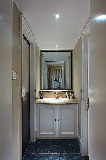 卫生间图片来自家装大管家在诠释温馨与幸福 130平美式3居室的分享