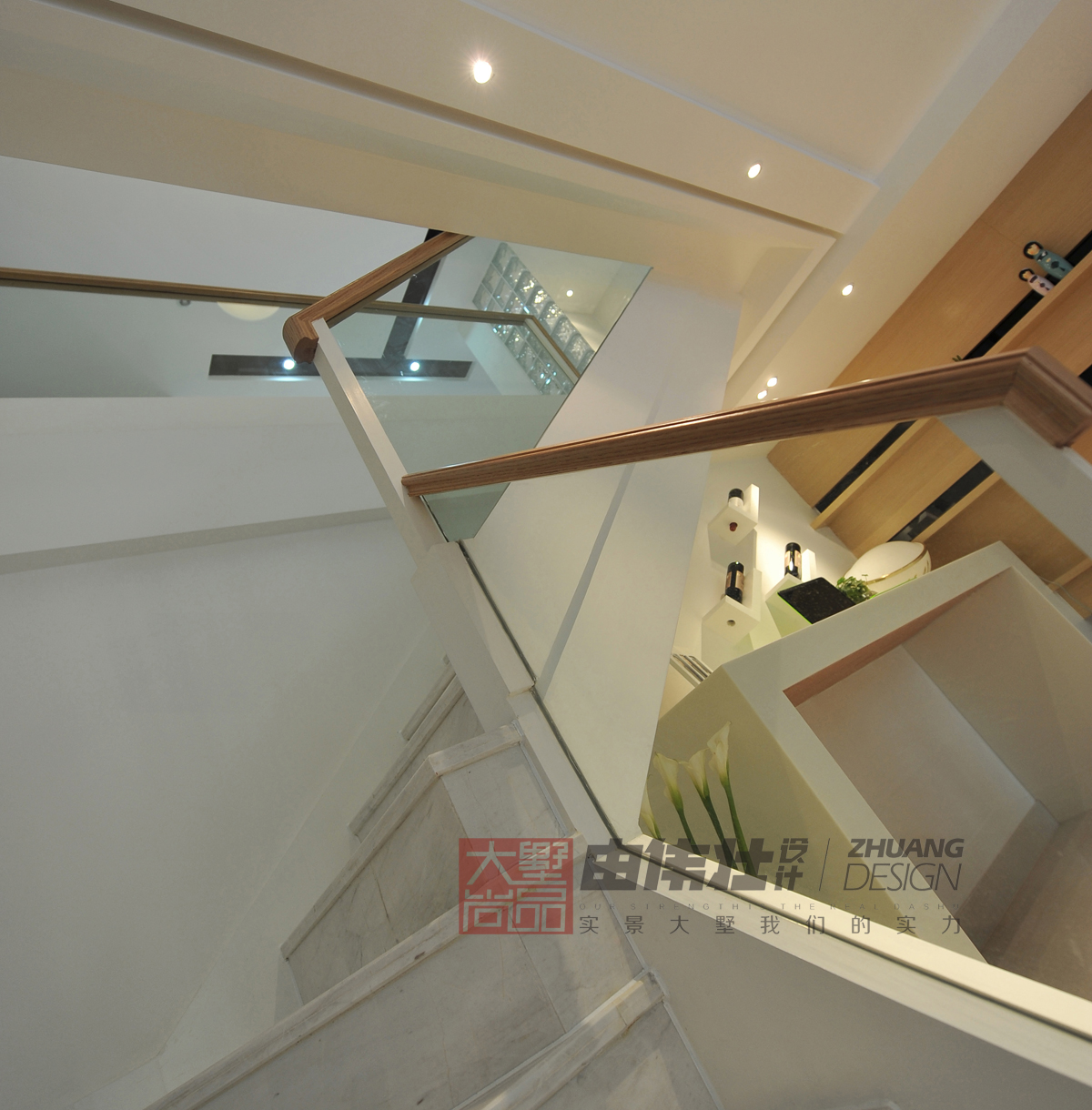 现代 复试 实景 衡泰国际花 楼梯图片来自大墅尚品-由伟壮设计在『夏天的摩登生活』-现代风格的分享