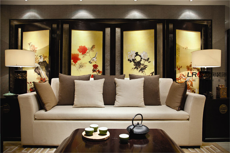 新中式 简约 三居 白领 客厅图片来自朗润装饰工程有限公司在167平新中式风格之“鸟语茶香”的分享