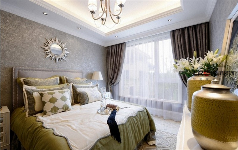 卧室图片来自朗润装饰工程有限公司在109平唯美的后现代新古典混搭的分享