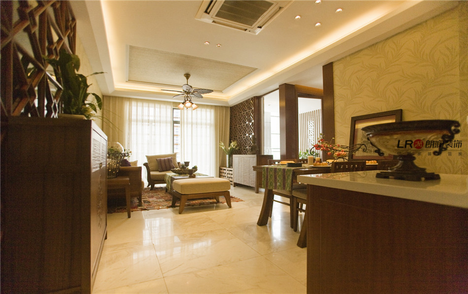客厅图片来自朗润装饰工程有限公司在97平东南亚风情之随意舒适的家的分享