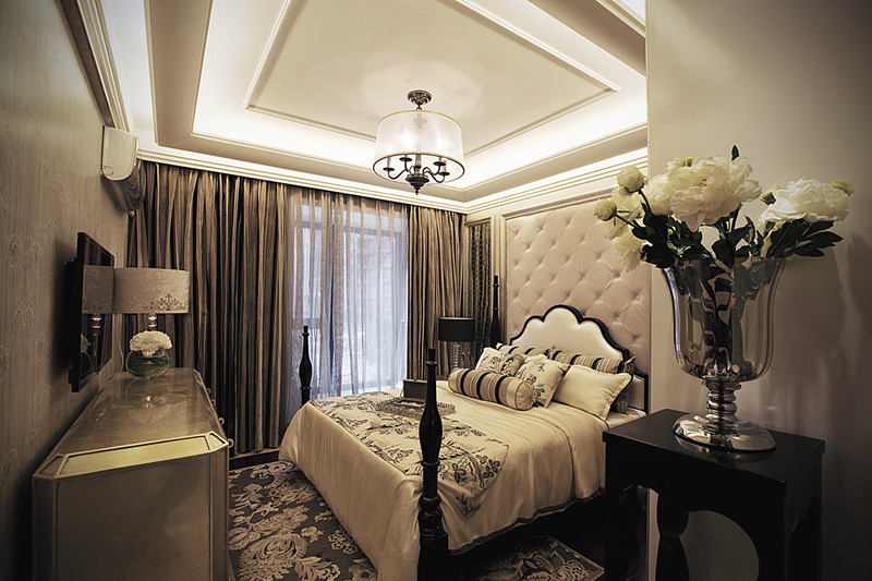 别墅 欧式 武汉实创 泛海国际 卧室图片来自在泛海国际220平古典装修设计的分享