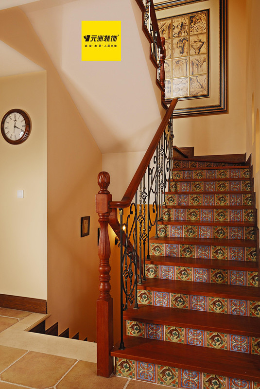 美式风格 西山林语 楼梯图片来自框框在西山林语 230平米美式风格的分享