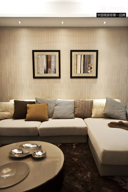 简约 三居 客厅图片来自唯美装饰在玫瑰湾素净淡雅3居的分享