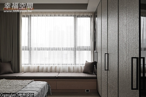 现代 古典 四居 收纳 卧室图片来自幸福空间在订制专属152m²现代气质风韵的分享