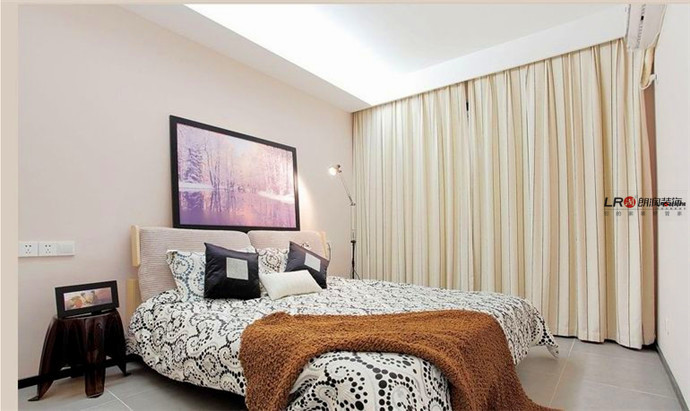 卧室图片来自朗润装饰工程有限公司在120平“时尚都市”三居室的分享