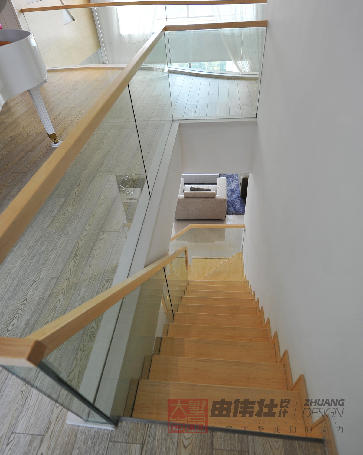 现代风格 复式 实景 另类 楼梯图片来自大墅尚品-由伟壮设计在『现代风』-现代风格的分享