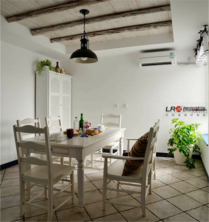 餐厅图片来自朗润装饰工程有限公司在清新地中海之三居室的分享