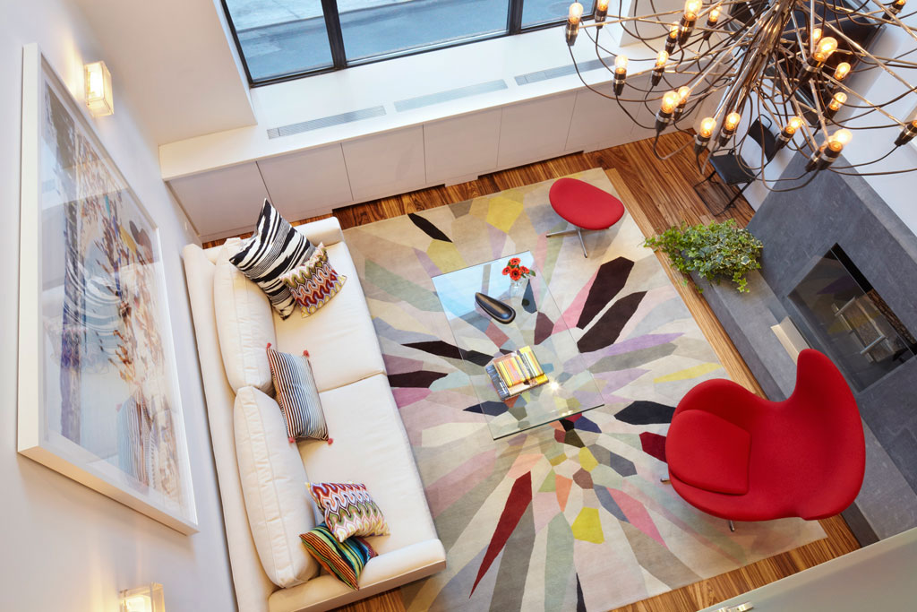客厅图片来自居众装饰在设计闪耀的曼哈顿公寓的分享