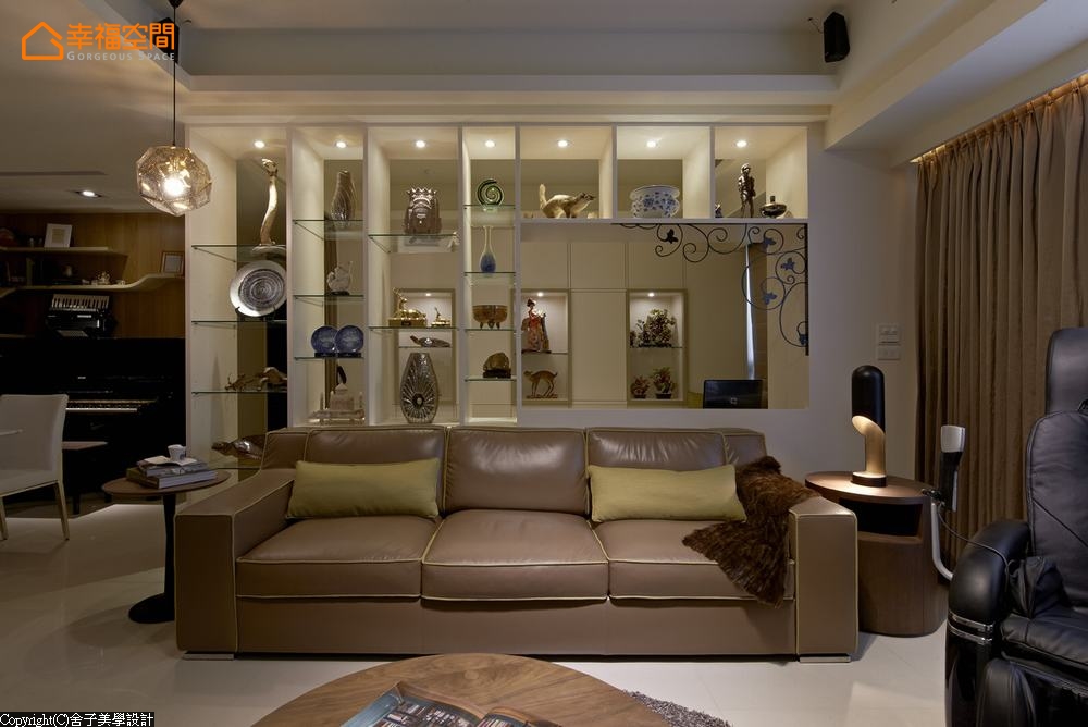 简约 欧式 白领 舒适 收纳 客厅图片来自幸福空间在132平独到品味 醇厚内涵的分享